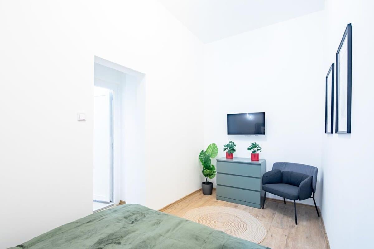 Central - New - Comfy Ac Studio Βουδαπέστη Εξωτερικό φωτογραφία