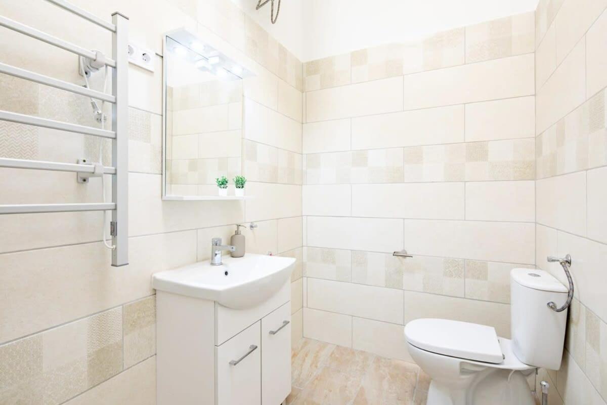 Central - New - Comfy Ac Studio Βουδαπέστη Εξωτερικό φωτογραφία