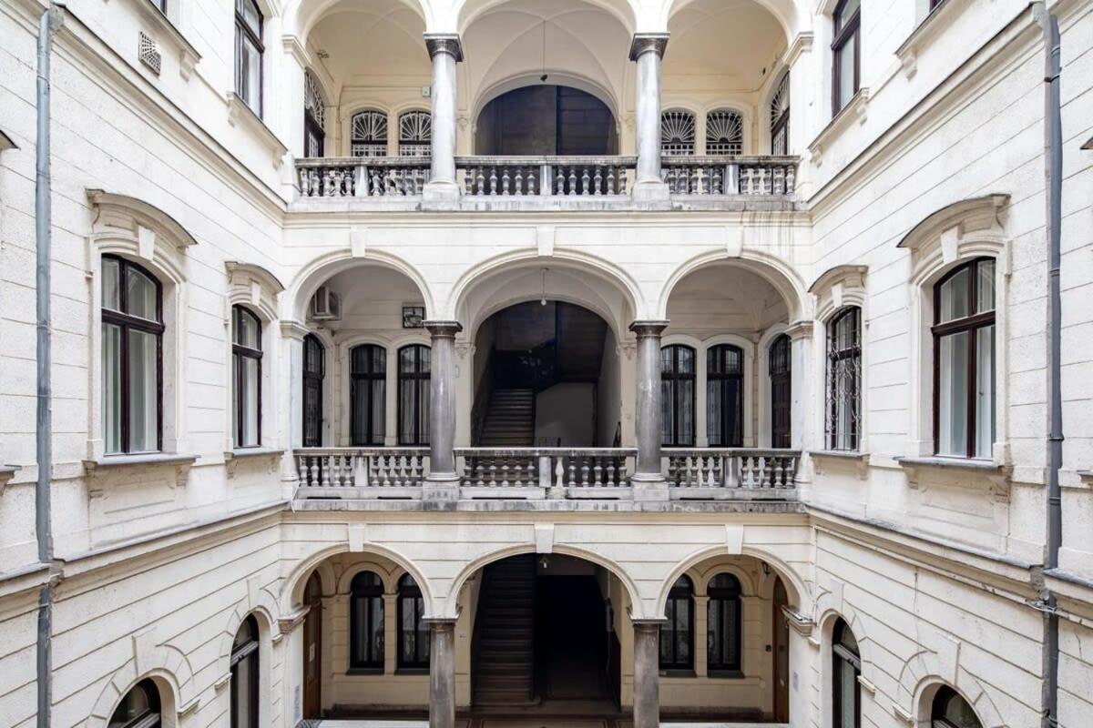Central - New - Comfy Ac Studio Βουδαπέστη Εξωτερικό φωτογραφία